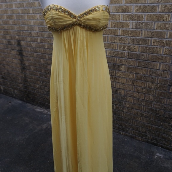 Cache size 2 formal gown - Picture 2 of 6